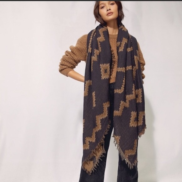 Wilfred Accessories - Aritzia Wilfred Wool Mosaic Reversible Blanket Scarf